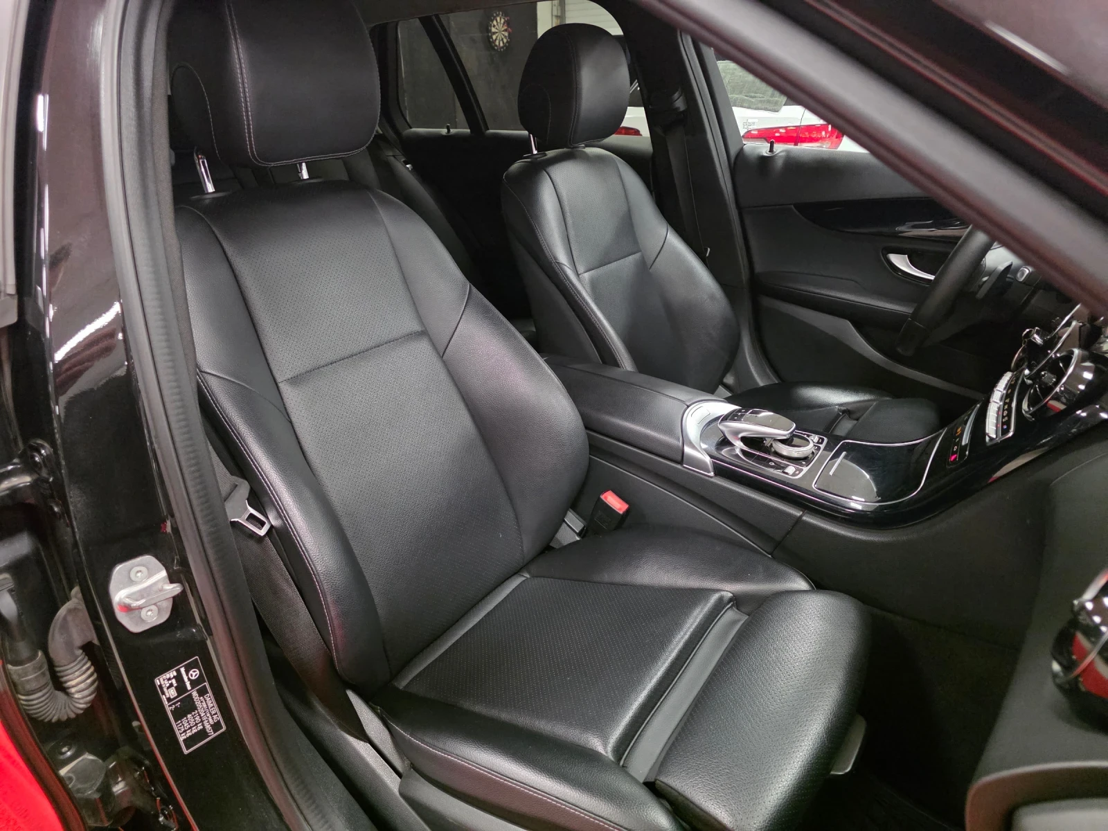 Mercedes-Benz C 220 d | Автоматик | Регистриран, снимка 10 - Автомобили и джипове - 55429369