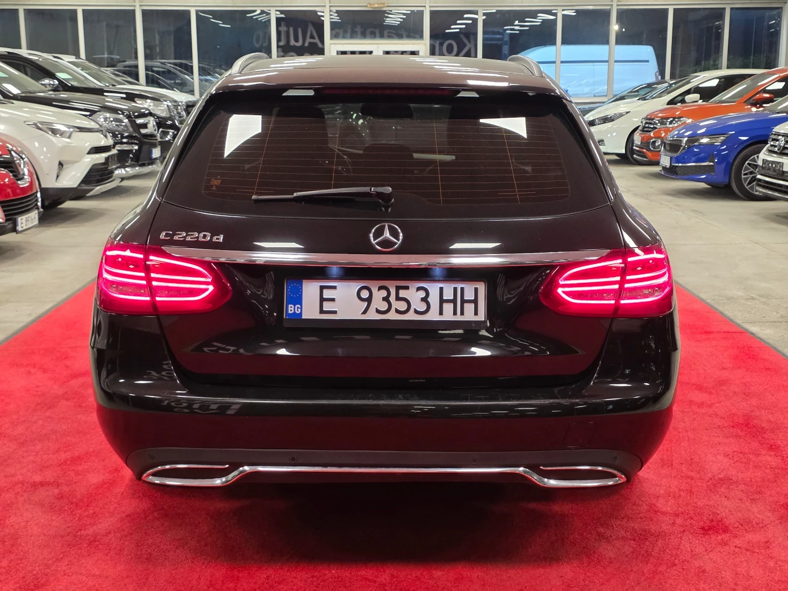 Mercedes-Benz C 220 d | Автоматик | Регистриран, снимка 5 - Автомобили и джипове - 55429369