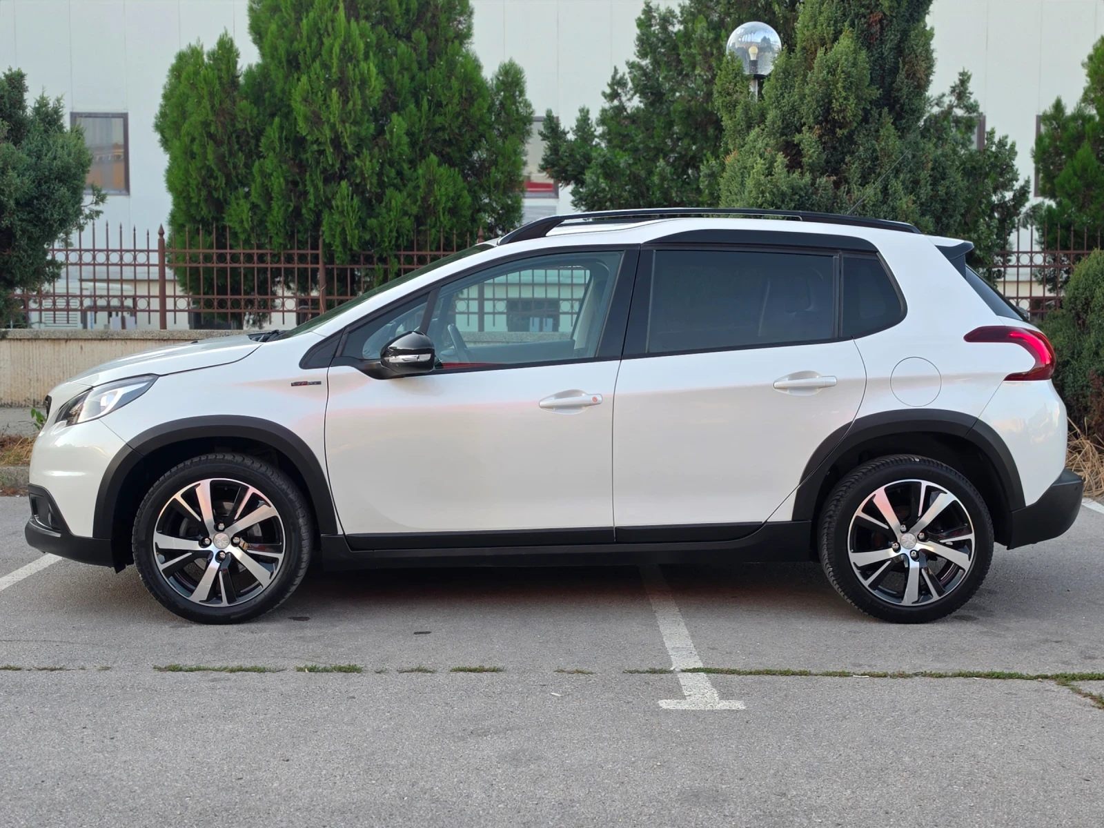 Peugeot 2008 1.6HDI 120hp * EURO 6 * НАВИ * GT-LINE *  ЛИЗИНГ , снимка 4 - Автомобили и джипове - 55465220