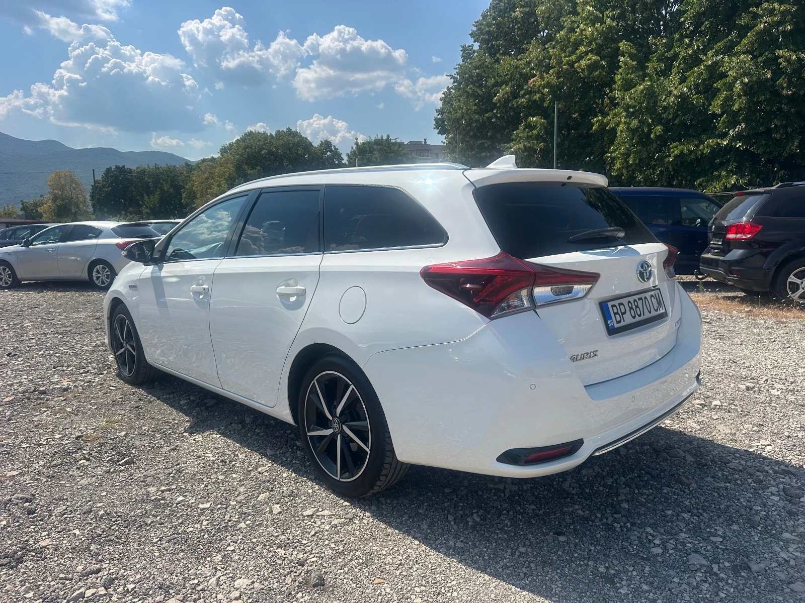 Toyota Auris 1.8HIBRID 128kc, снимка 3 - Автомобили и джипове - 55613071
