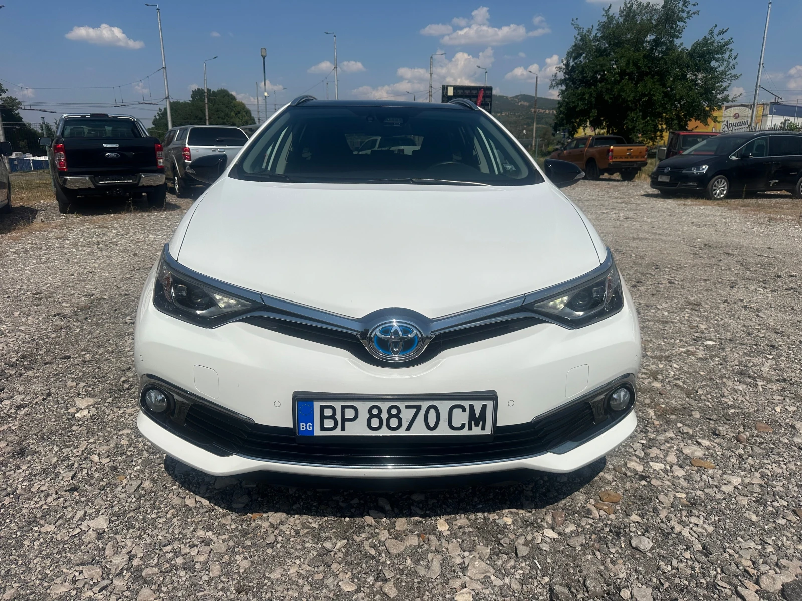 Toyota Auris 1.8HIBRID 128kc, снимка 8 - Автомобили и джипове - 55613071