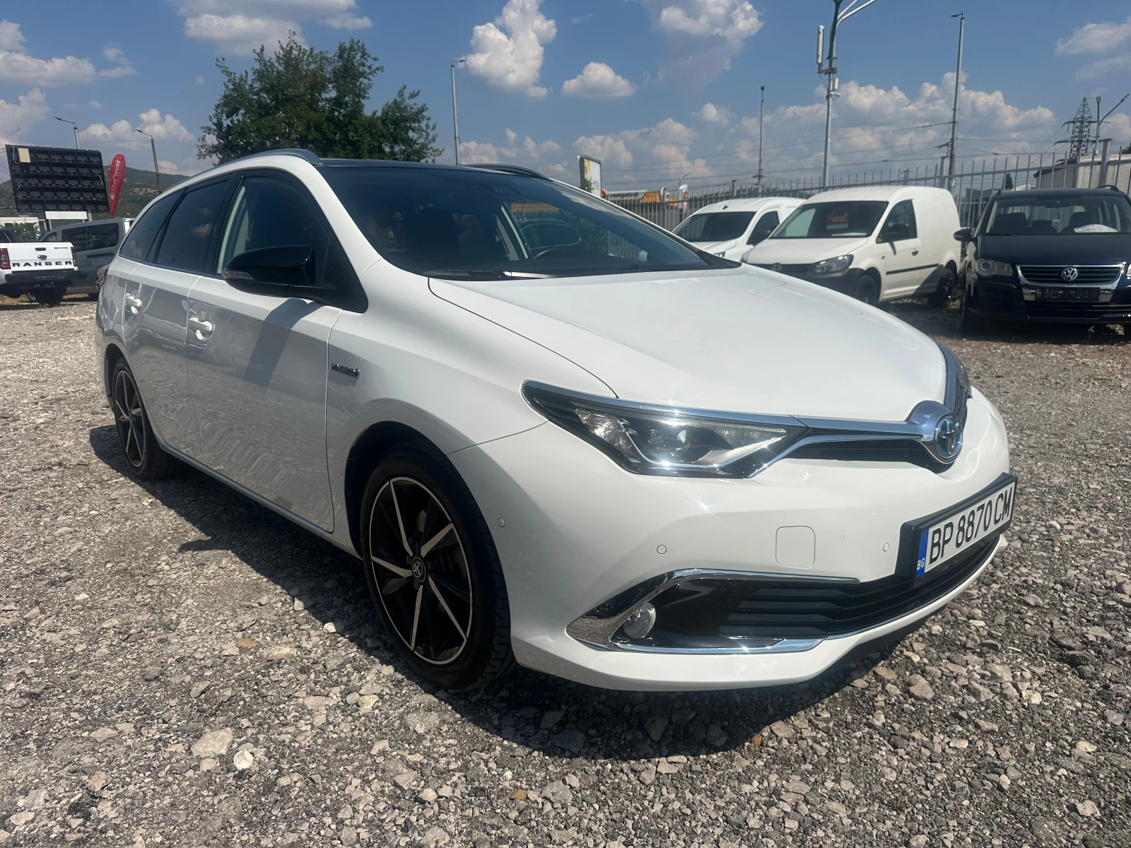 Toyota Auris 1.8HIBRID 128kc, снимка 7 - Автомобили и джипове - 55613071
