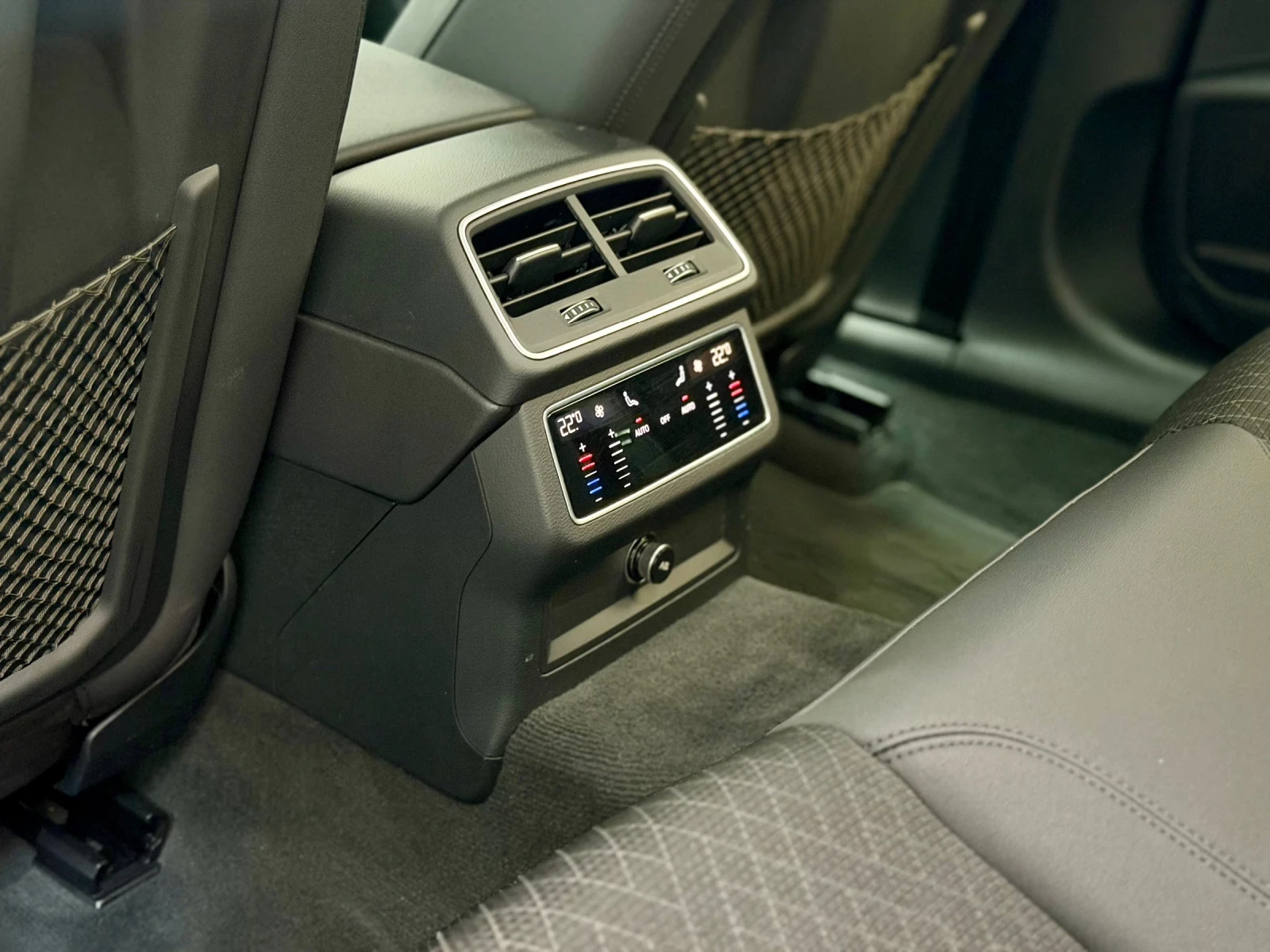 Audi A6 Allroad 50 TDI V6 286hp Досие от 0 км!, снимка 15 - Автомобили и джипове - 55702650