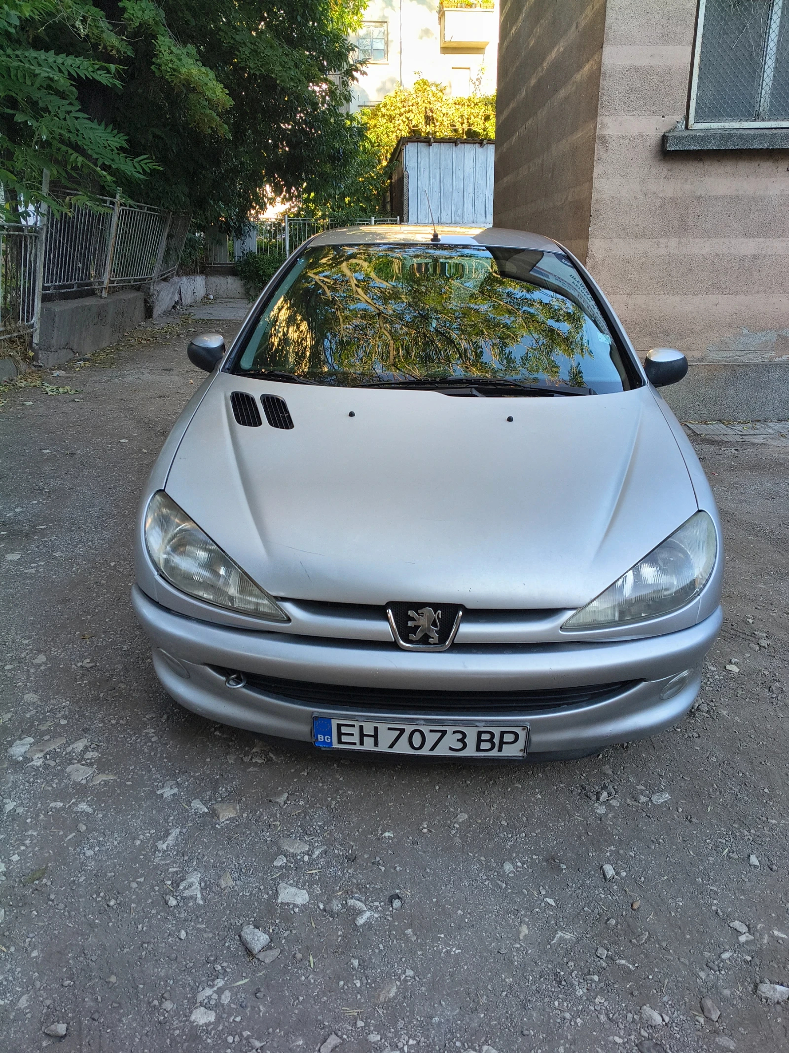 Peugeot 206