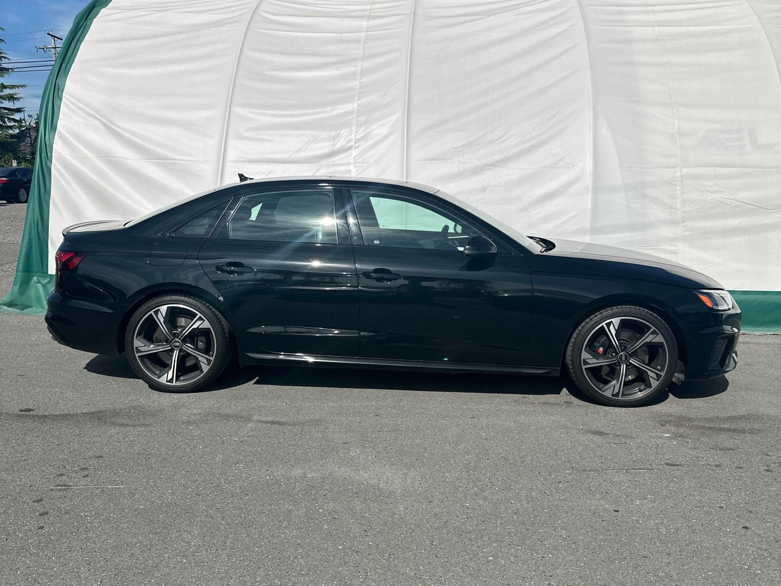 Audi S4  PROGRESSIV / ДИСТРОНИК / АВТОКРЕДИТ , снимка 4 - Автомобили и джипове - 55939636