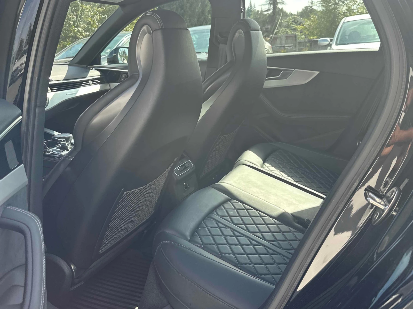 Audi S4  PROGRESSIV / ДИСТРОНИК / АВТОКРЕДИТ , снимка 11 - Автомобили и джипове - 55939636