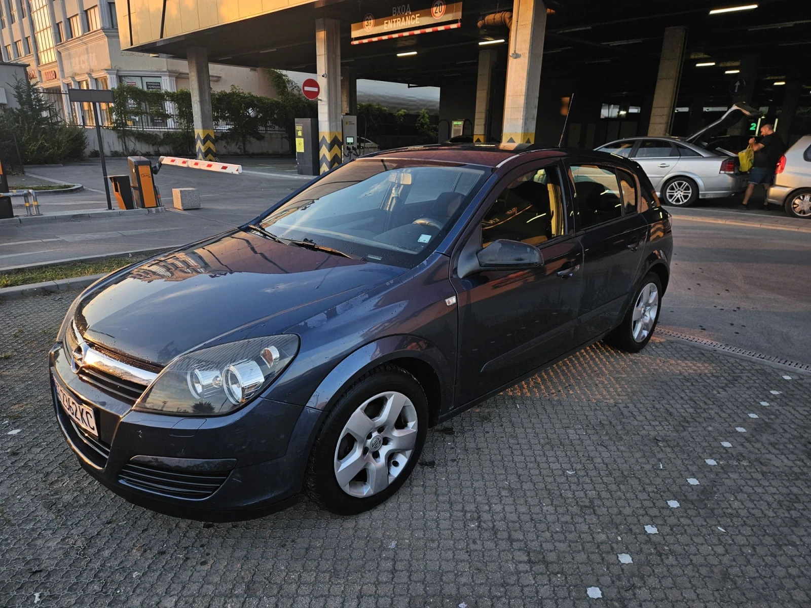 Opel Astra H, снимка 16 - Автомобили и джипове - 56045691