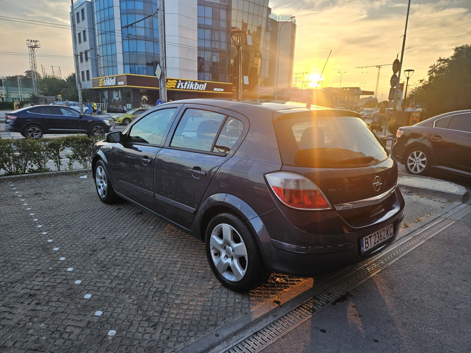 Opel Astra H, снимка 14 - Автомобили и джипове - 56045691
