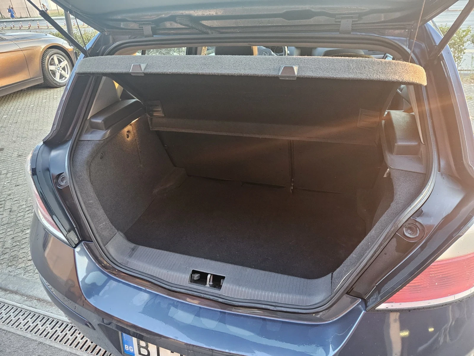 Opel Astra H, снимка 5 - Автомобили и джипове - 56045691