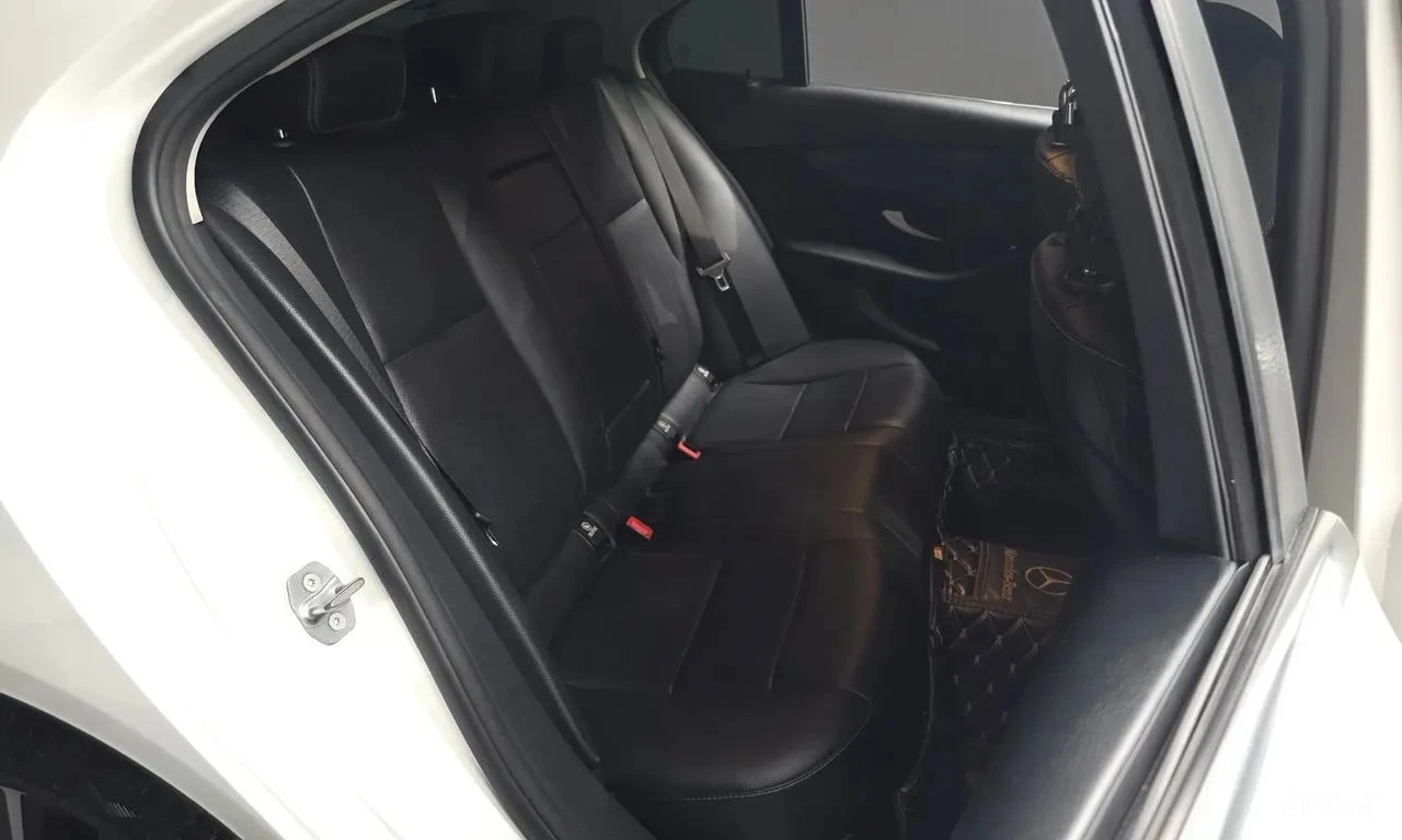Mercedes-Benz C 200 / ФИКСИРАНА ЦЕНА ДО БЪЛГАРИЯ С ВСИЧКИ ТАКСИ /, снимка 12 - Автомобили и джипове - 56130855
