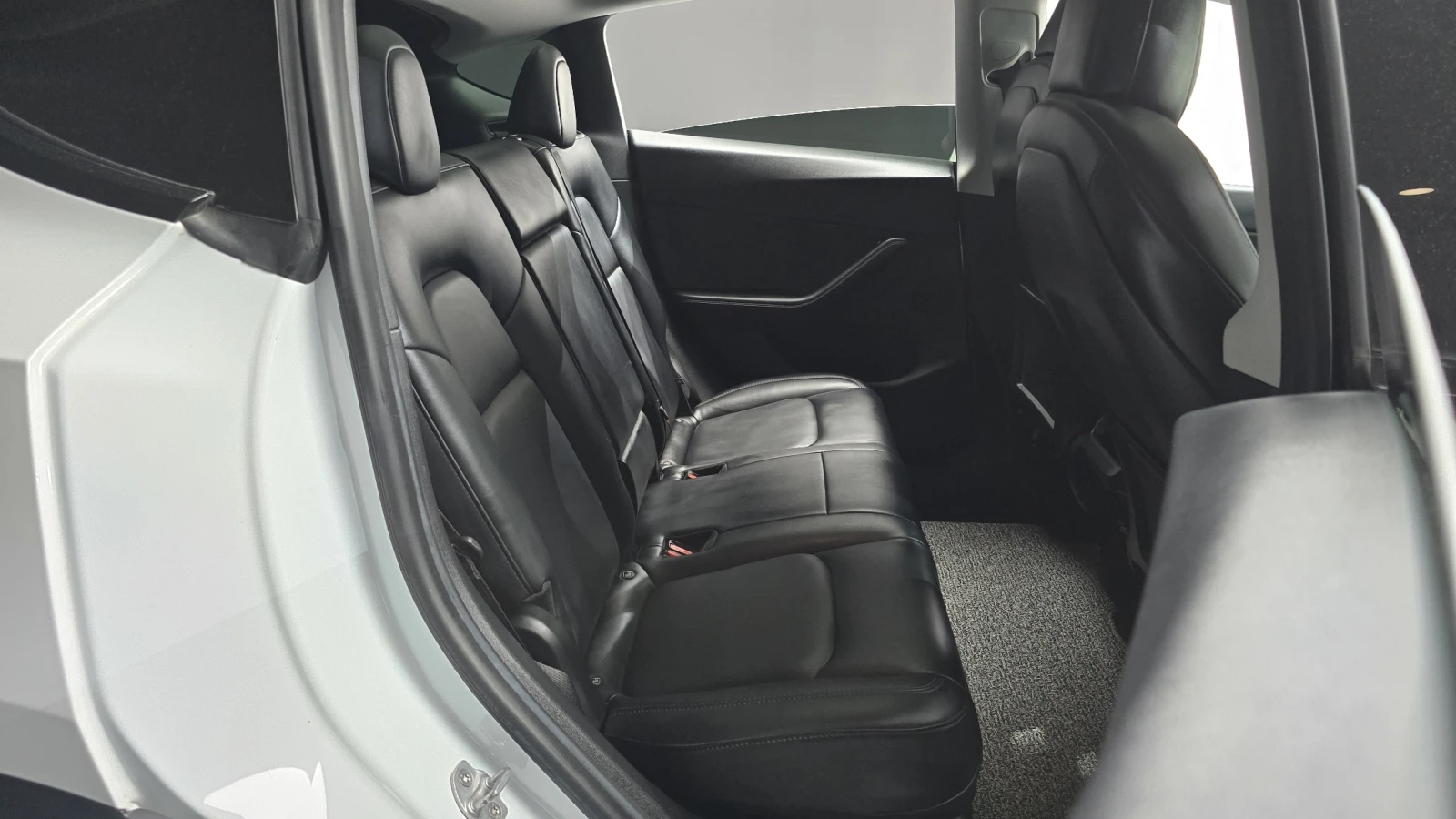 Tesla Model Y 2021* DIS* LED* PANO* СОБСТВЕН ЛИЗИНГ, снимка 15 - Автомобили и джипове - 56175906