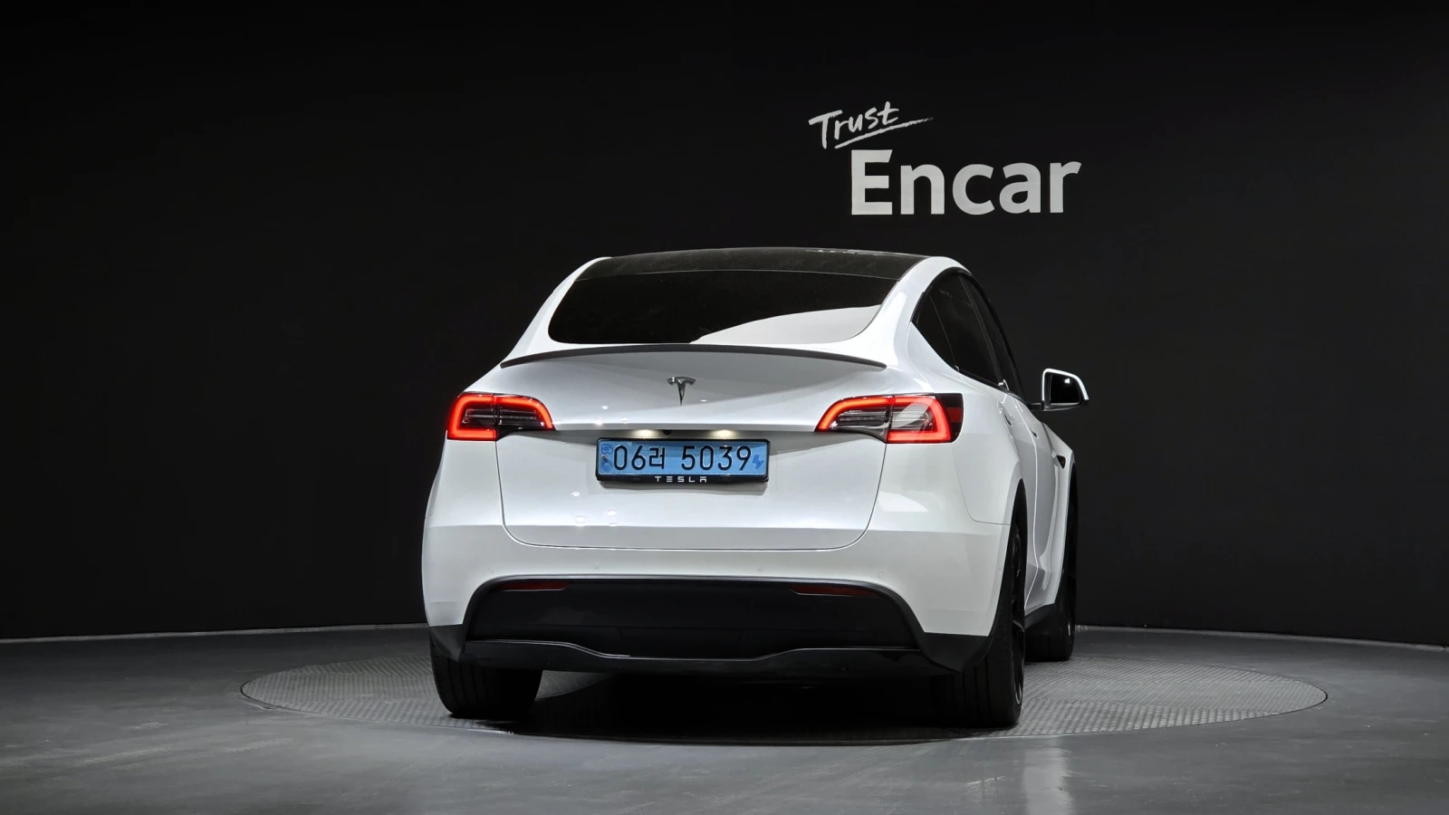 Tesla Model Y 2021* DIS* LED* PANO* СОБСТВЕН ЛИЗИНГ, снимка 4 - Автомобили и джипове - 56175906