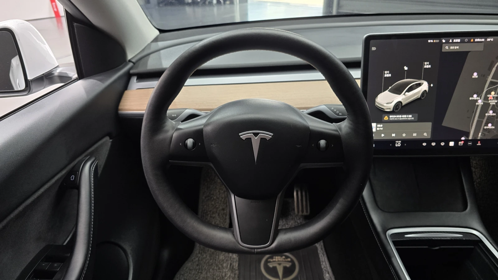 Tesla Model Y 2021* DIS* LED* PANO* СОБСТВЕН ЛИЗИНГ, снимка 6 - Автомобили и джипове - 56175906