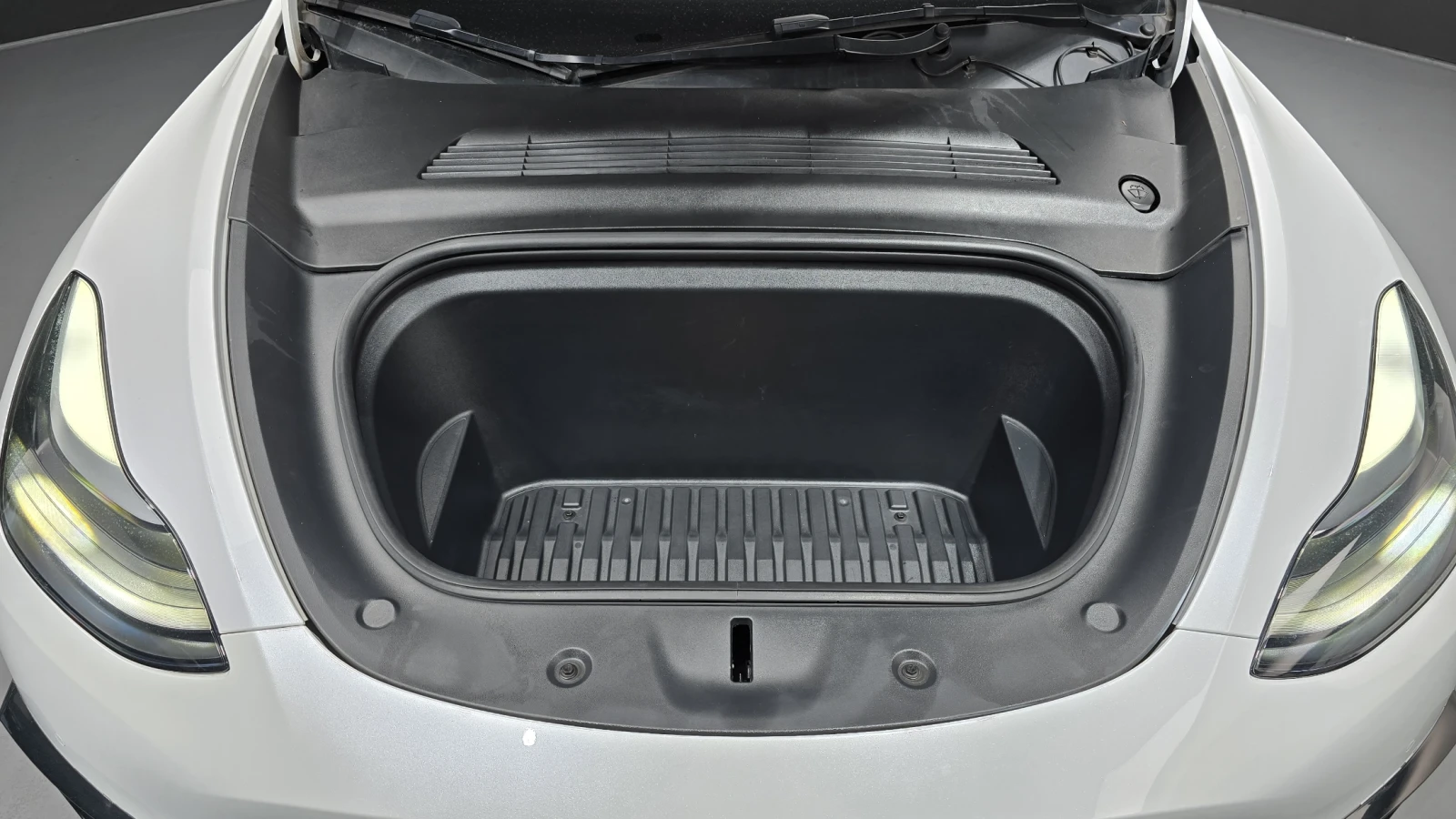 Tesla Model Y 2021* DIS* LED* PANO* СОБСТВЕН ЛИЗИНГ, снимка 17 - Автомобили и джипове - 56175906