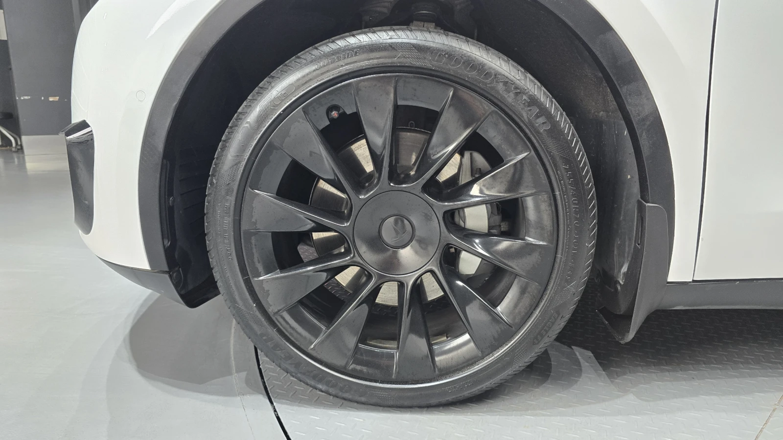 Tesla Model Y 2021* DIS* LED* PANO* СОБСТВЕН ЛИЗИНГ, снимка 5 - Автомобили и джипове - 56175906