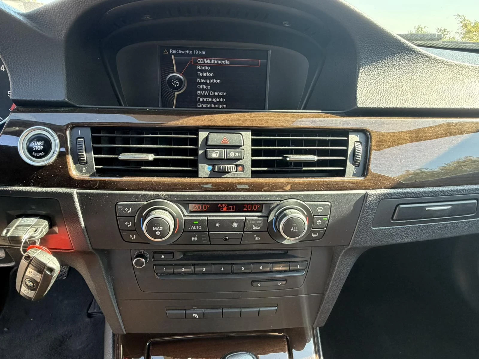 BMW 320, снимка 8 - Автомобили и джипове - 56440704