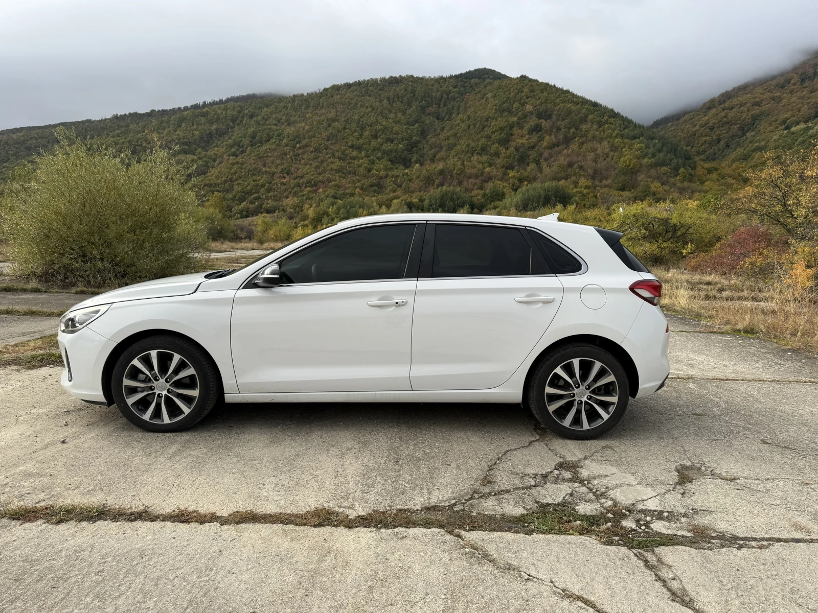Hyundai I30 1.4 T-GDi, снимка 8 - Автомобили и джипове - 56651735