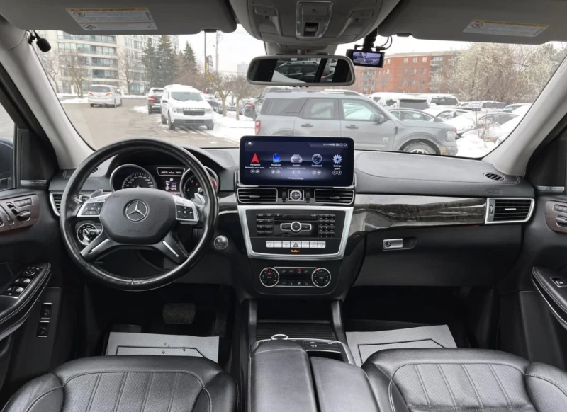 Mercedes-Benz GL 350 AMG ПАКЕТ * ЧЕРЕН САЛОН * СЕРВИЗНА ИСТОРИЯ * , снимка 10 - Автомобили и джипове - 53571041