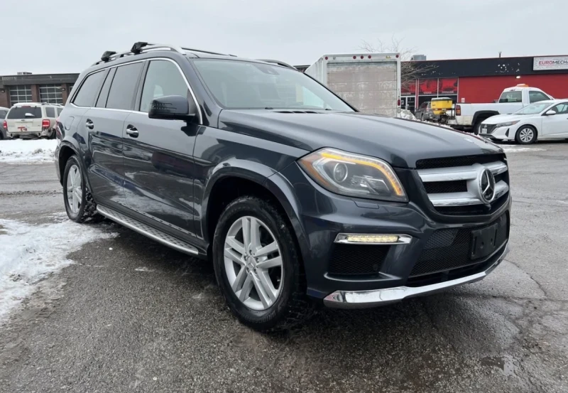 Mercedes-Benz GL 350 AMG ПАКЕТ * ЧЕРЕН САЛОН * СЕРВИЗНА ИСТОРИЯ * , снимка 3 - Автомобили и джипове - 53571041