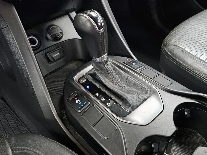 Hyundai Santa fe 2.0 4WD, снимка 9 - Автомобили и джипове - 54872055
