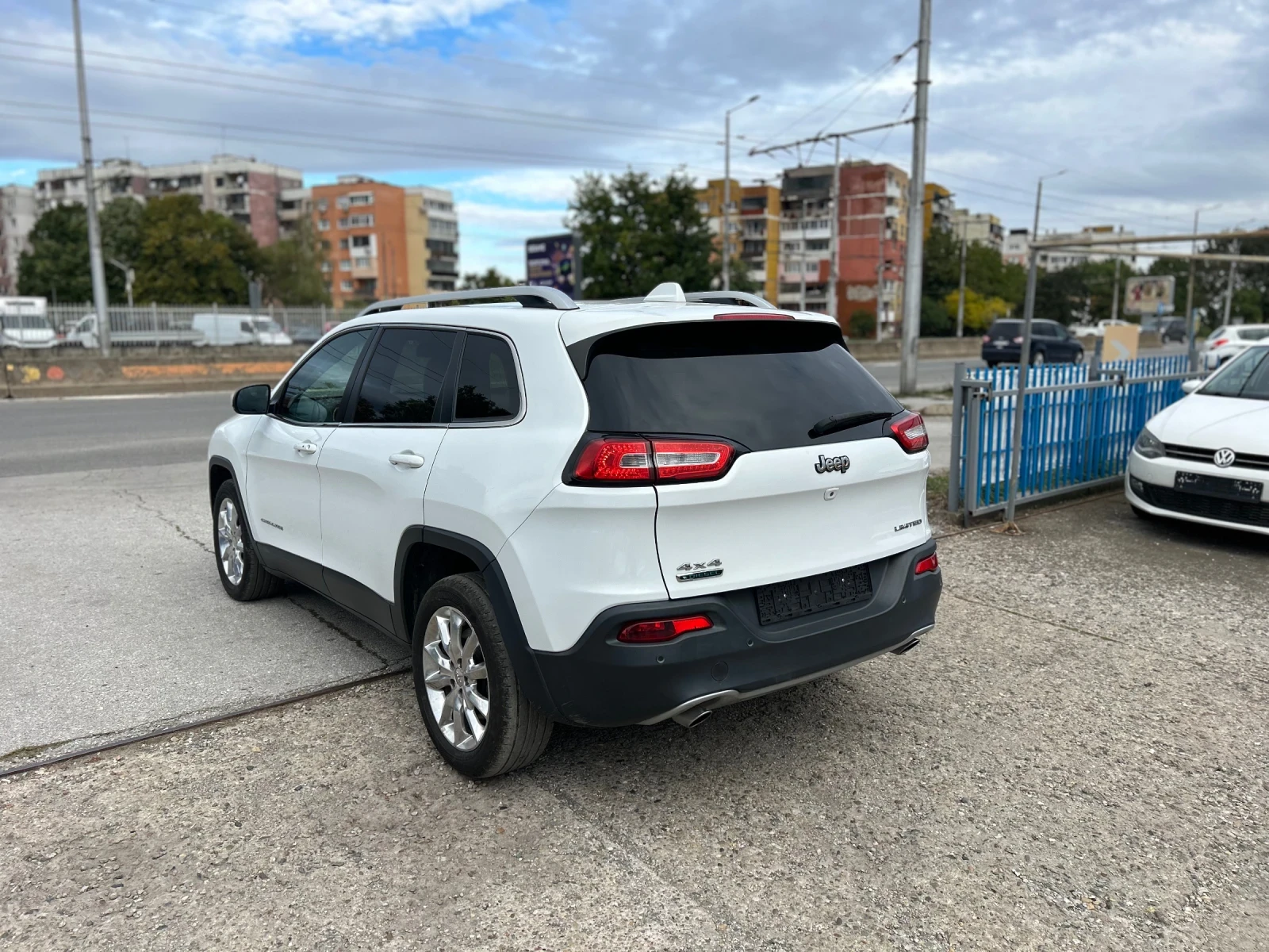 Jeep Cherokee  - изображение 5