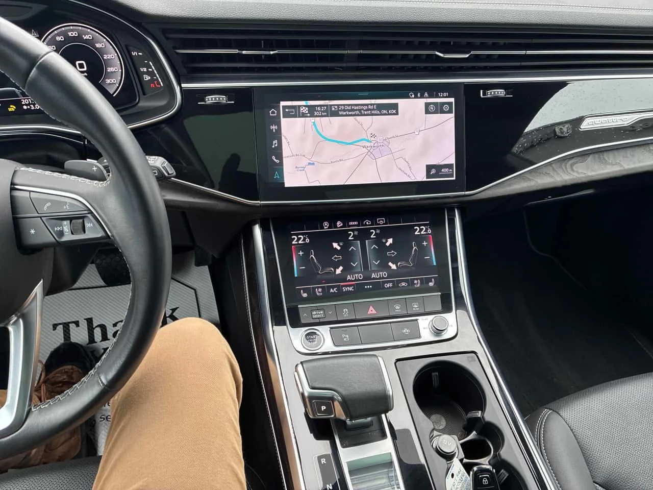 Audi Q8 * Progressiv * 360 * ОБДУХВАНЕ * ПРЕДСТАВИТЕЛСТВО, снимка 9 - Автомобили и джипове - 53918264