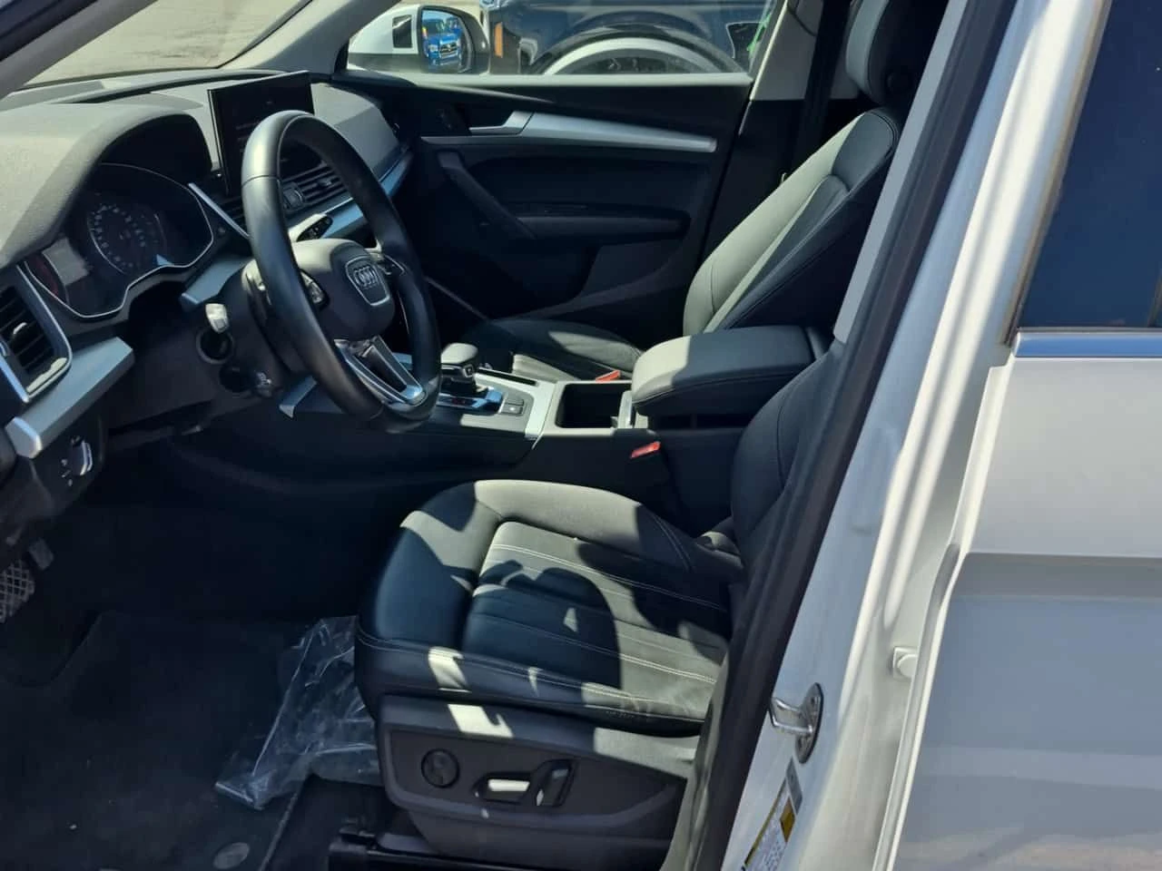 Audi Q5 KOMFORT/CAMERA/ПОДГРЕВИ/DISTRONIC, снимка 5 - Автомобили и джипове - 54378228