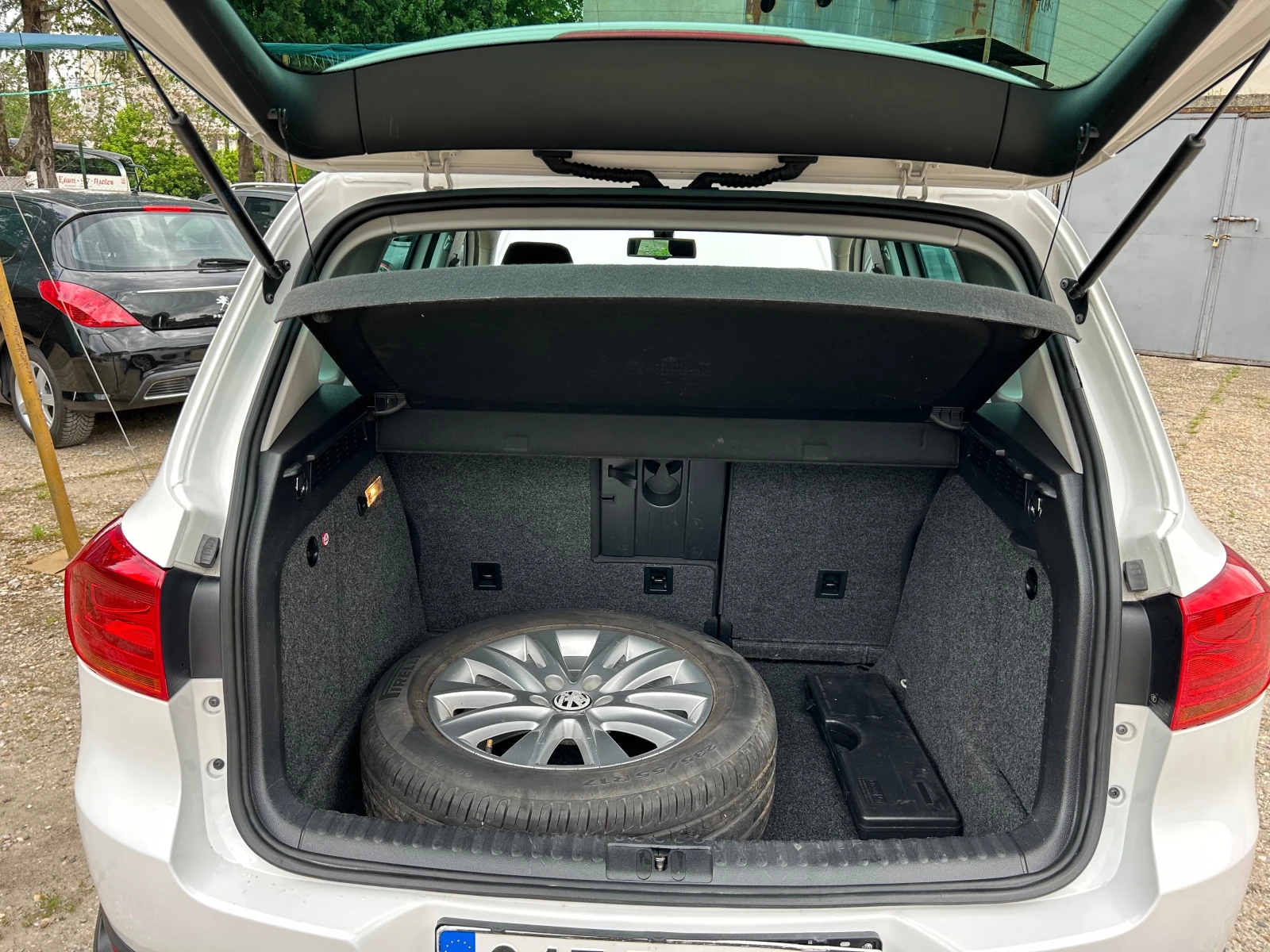 VW Tiguan 2.0TDI-140k.c-DSG-4x4-FACELIFT-HiGHLINE! | Mobile.bg � ����������� 12