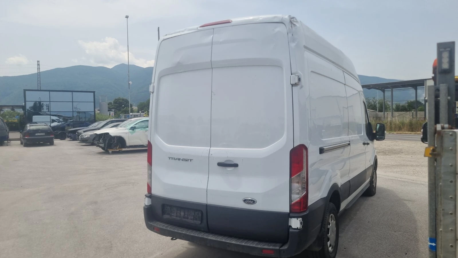 Ford Transit 350L 2.0TDCI 96KW - изображение 5