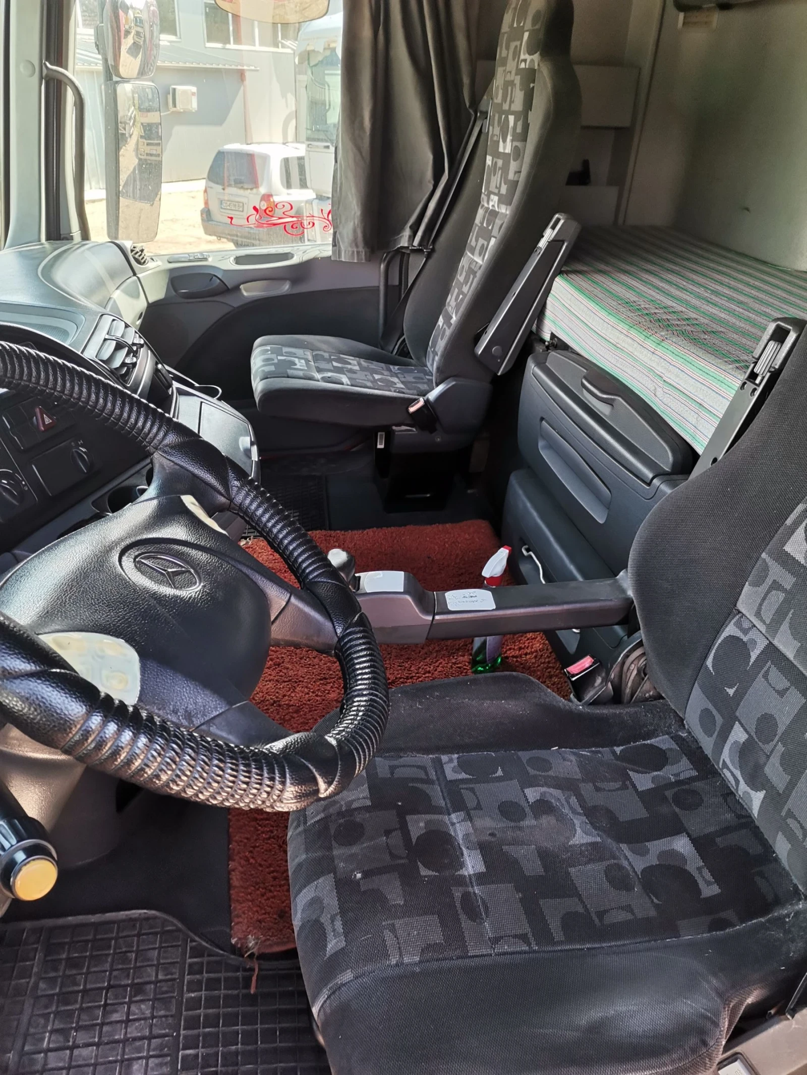 Mercedes-Benz 1844  - изображение 6