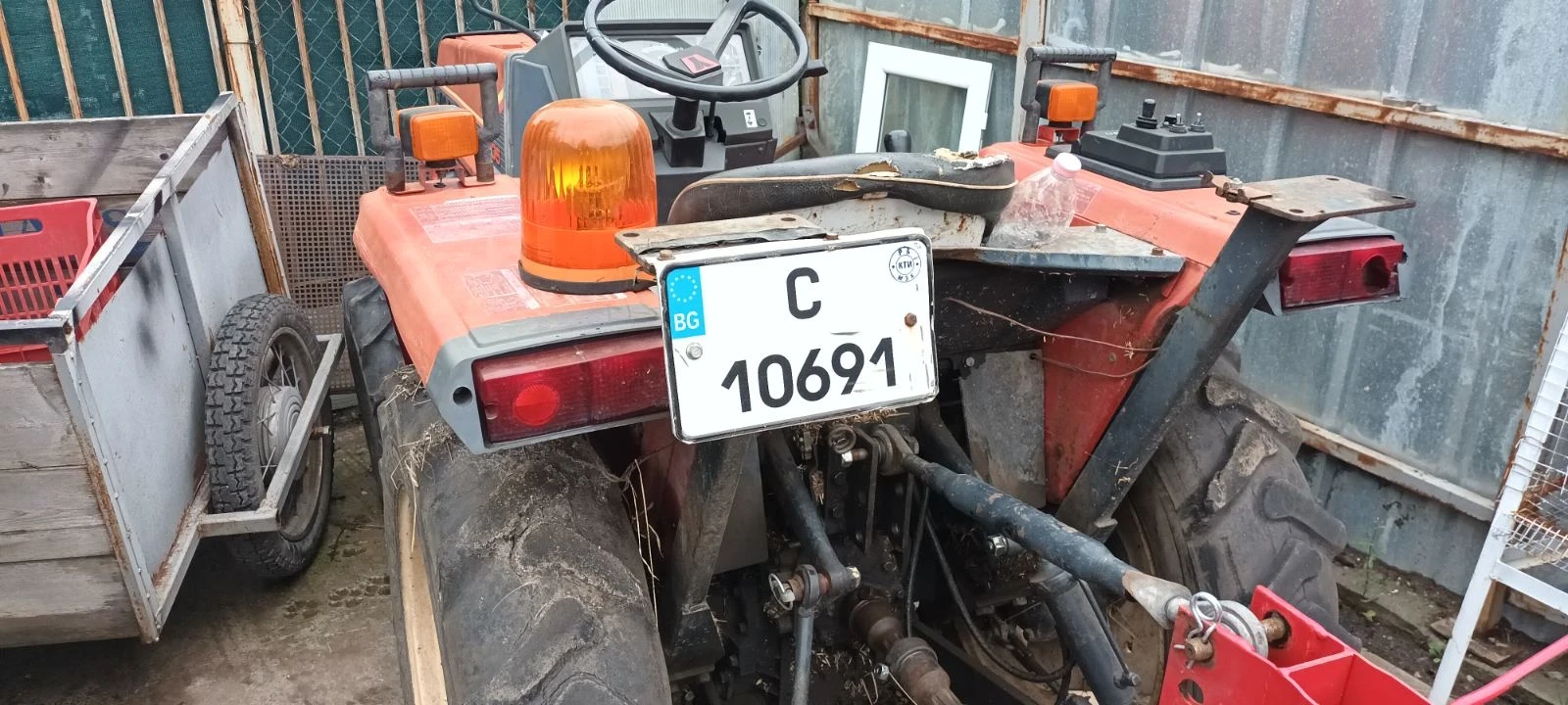 Трактор Yanmar 205, снимка 4 - Селскостопанска техника - 54165554