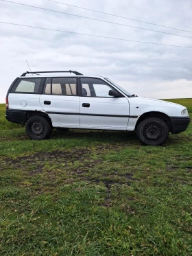 Opel Astra, снимка 2