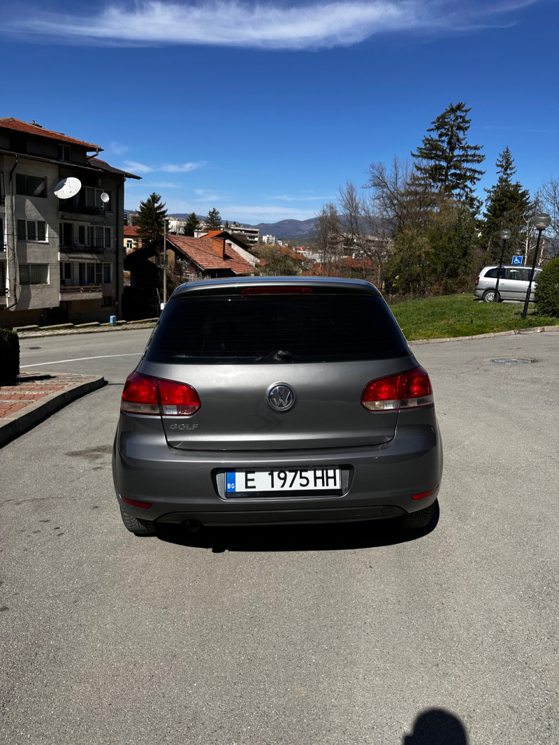 VW Golf 1.6 TDI, снимка 4 - Автомобили и джипове - 46241668