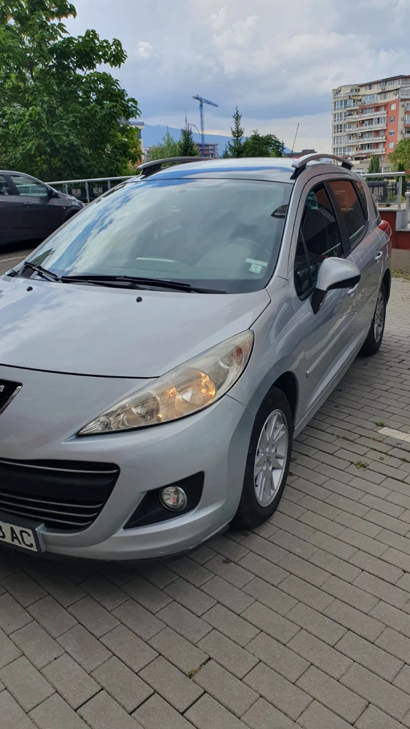 Peugeot 207, снимка 1 - Автомобили и джипове - 47346319