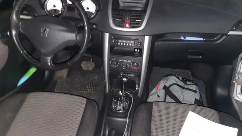 Peugeot 207, снимка 6 - Автомобили и джипове - 47346319