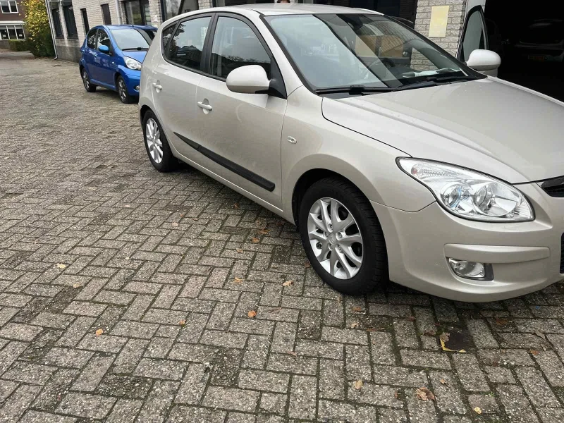 Hyundai I30, снимка 2 - Автомобили и джипове - 47811923