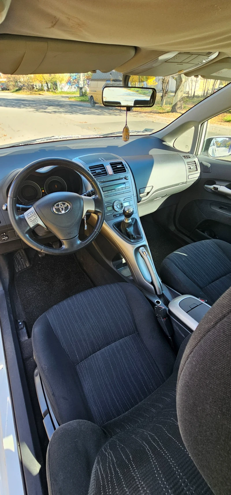 Toyota Auris 2.0d4d, снимка 7 - Автомобили и джипове - 47812231