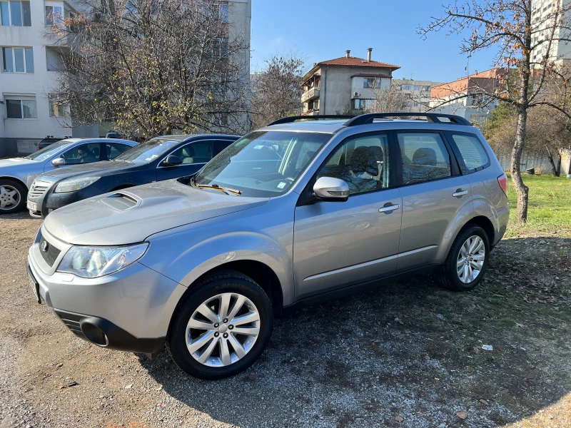 Subaru Forester, снимка 2 - Автомобили и джипове - 48039201