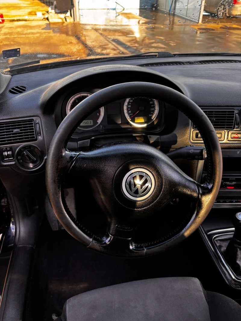 VW Golf 1.9 TDI, снимка 10 - Автомобили и джипове - 48928748