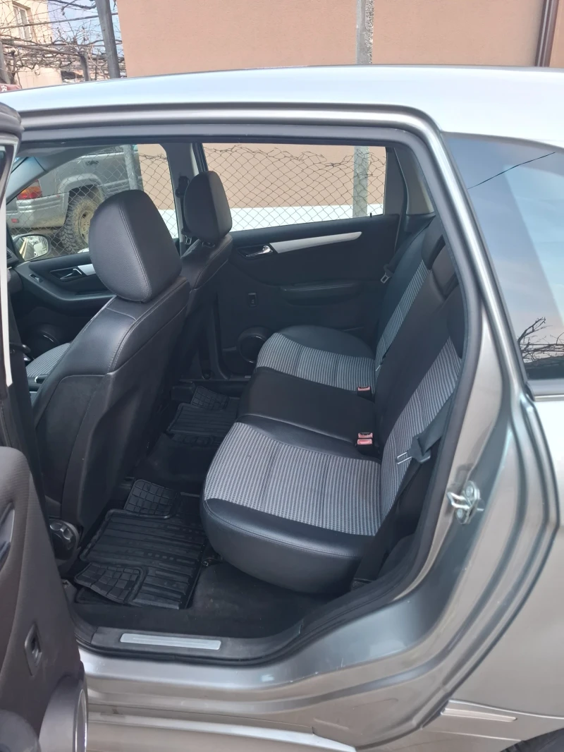 Mercedes-Benz B 180, снимка 4 - Автомобили и джипове - 52462892