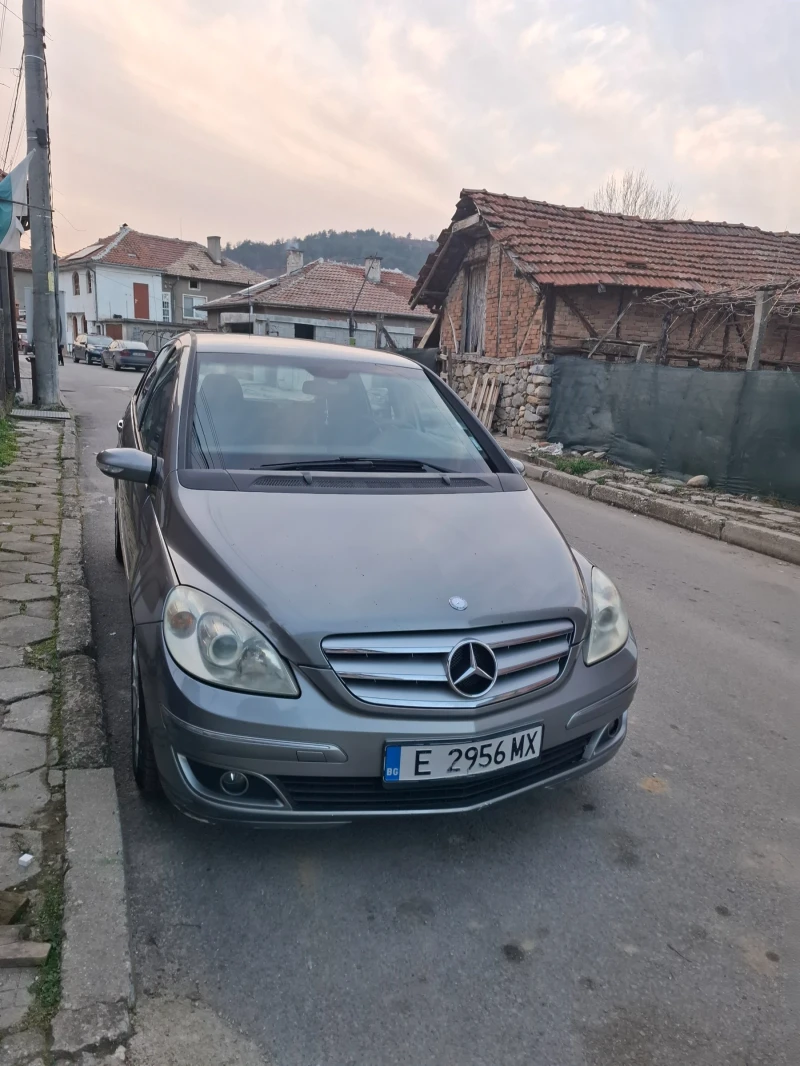 Mercedes-Benz B 180, снимка 11 - Автомобили и джипове - 52462892