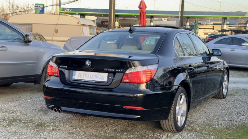 BMW 530 525XD 197кс. Autom., Navi, Xenon, Кожа, Face, снимка 2 - Автомобили и джипове - 49597747