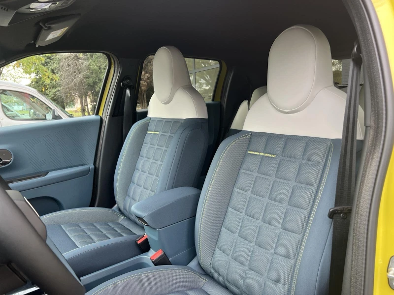 Fiat Grande Panda LA PRIMA 1.2 Hybrid 48V Petrol 110 hp eDCT, снимка 7 - Автомобили и джипове - 52133831