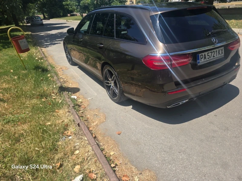 Mercedes-Benz E 220, снимка 9 - Автомобили и джипове - 53248597