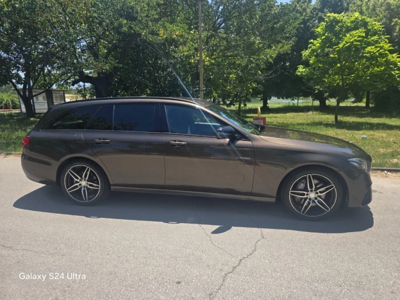 Mercedes-Benz E 220, снимка 3 - Автомобили и джипове - 53248597