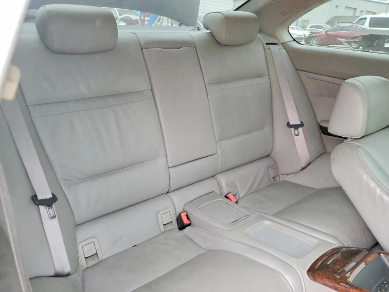 BMW 335 Cic Navi, снимка 10 - Автомобили и джипове - 53269422