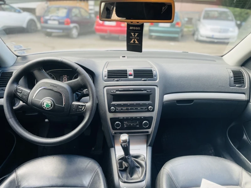 Skoda Octavia 1.6 TDI, снимка 8 - Автомобили и джипове - 53271931