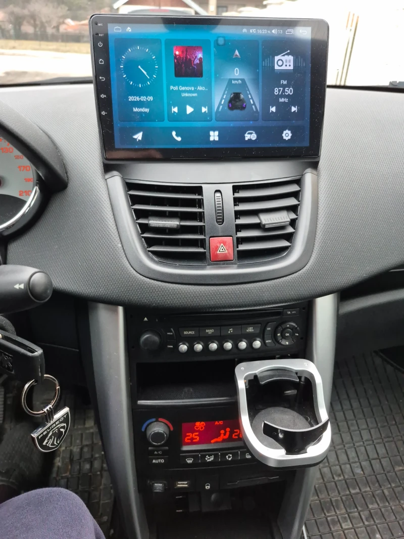 Peugeot 207 Хечбек, снимка 4 - Автомобили и джипове - 53423097