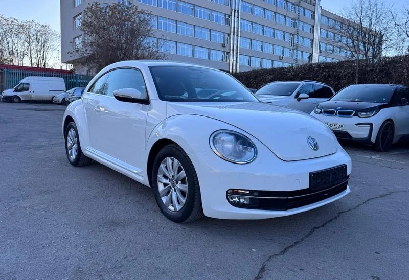 VW Beetle 1.6 TDi, снимка 2 - Автомобили и джипове - 48934536