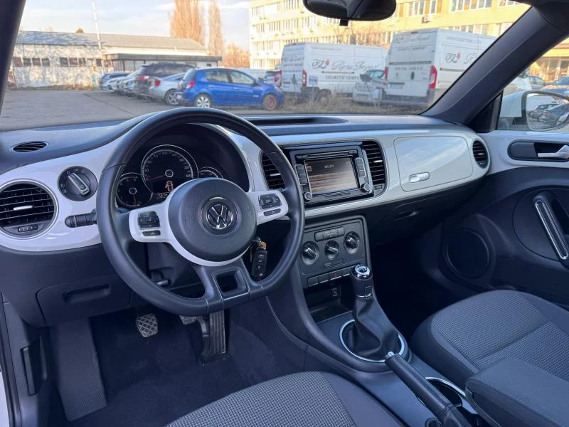 VW Beetle 1.6 TDi, снимка 9 - Автомобили и джипове - 48934536